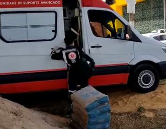 Motorista é socorrido após capotamento de veículo no município de Pilar
