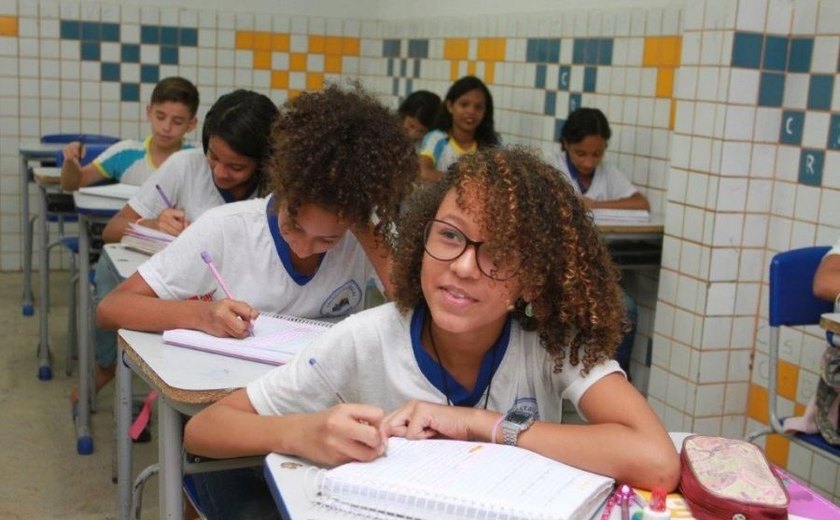 Educação em Alagoas consolida avanços no ensino da capital e do interior