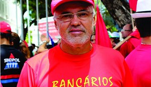 “Decreto sobre bancos vai de  encontro à CLT”