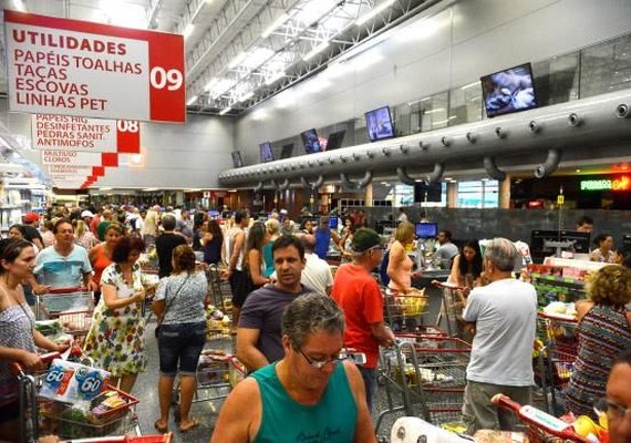 Inflação para famílias com renda mais baixa avança e fecha maio em 0,67%