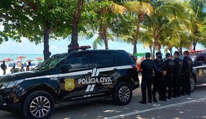 Moradores em situação de rua são presos suspeitos de roubarem celular de turista na Ponta Verde