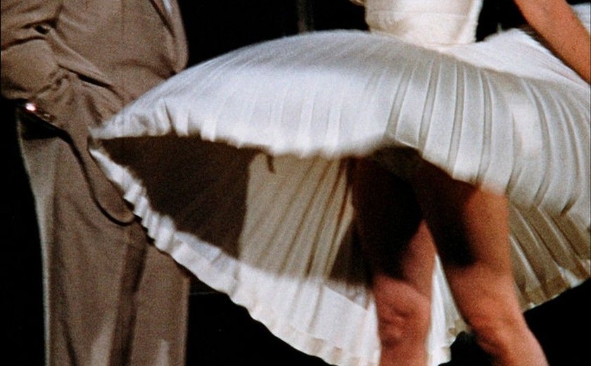 Imagens inéditas de Marilyn Monroe em 'O Pecado Mora ao Lado' são reveladas