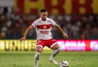 CRB se prepara para encarar o Londrina com nove jogadores pendurados na Série B