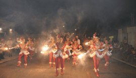 Minador do Negrão/AL  abre período natalino com desfile e muita iluminação