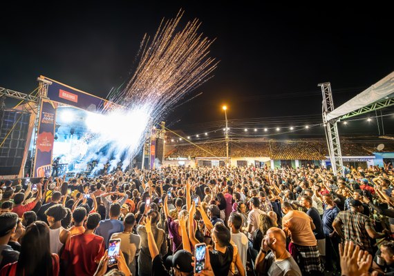 Polo Fernão Velho encerra programação de shows do São João com sucesso de público