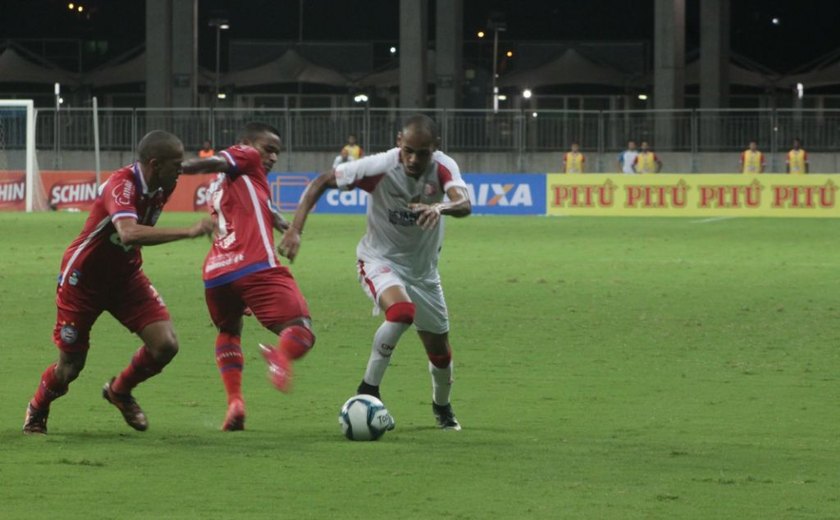 Náutico vence Bahia e ainda sonha com classificação na Copa do Nordeste