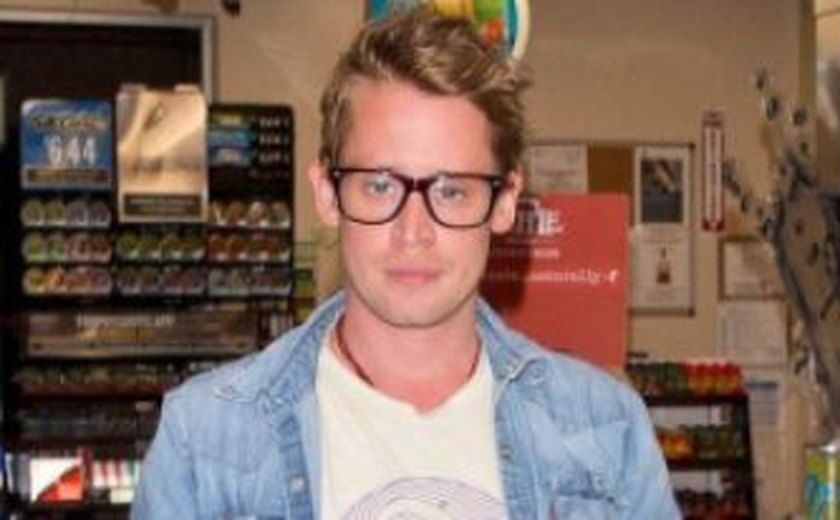 Macaulay Culkin aparece 'mais saudável' e surpreende internautas