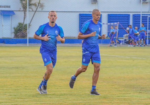 Fernandes pode mudar a formação do CRB contra o Sport
