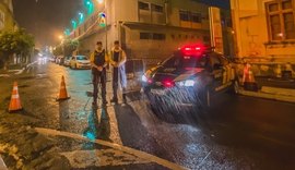 Agentes do DMTT escoltam paciente oncológica a hospital durante pico do trânsito em Maceió