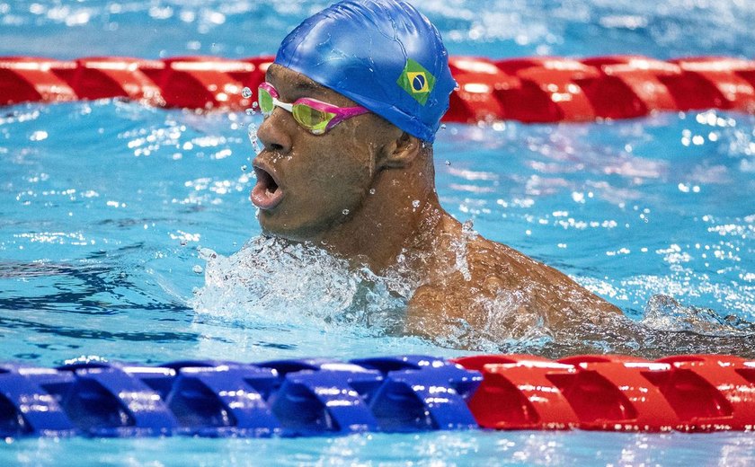 Gabriel Araújo conquista ouro no Mundial de Natação Paralímpica