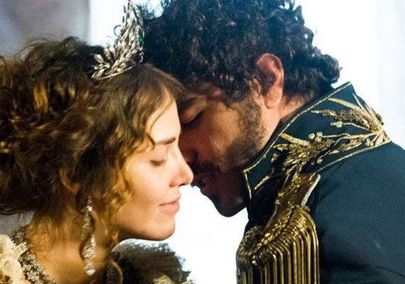 'Novo Mundo': Dom Pedro tenta reconquistar Leopoldina. 'Só você importa'