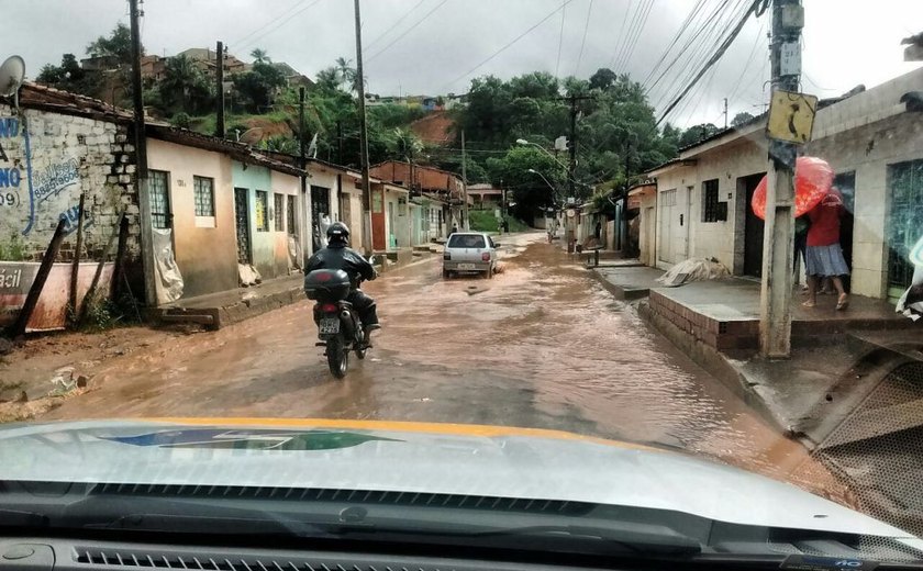 Chuvas: saiba as vias interrompidas para o trânsito de veículos