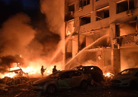Rússia lança nova onda de mísseis e drones contra Kiev e deixa 18 mortos