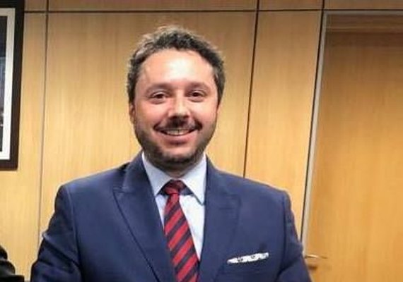 Secretário do Ministério das Relações Exteriores elogia UBS de AL que lhe atendeu