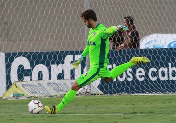 Ceará para no goleiro Marcelo Rangel e empata com o Goiás