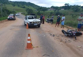 Motorista foge após causar acidente grave com adolescente em Água Branca