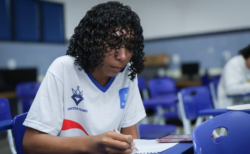 Mais de mil estudantes participam da segunda fase da Olimpíada Alagoana de Matemática