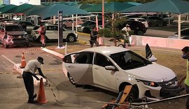 Perseguição a traficantes termina em troca de tiros dentro de estacionamento de loja