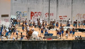 Brasil no Mundo discute impacto de decisão dos EUA sobre facções
