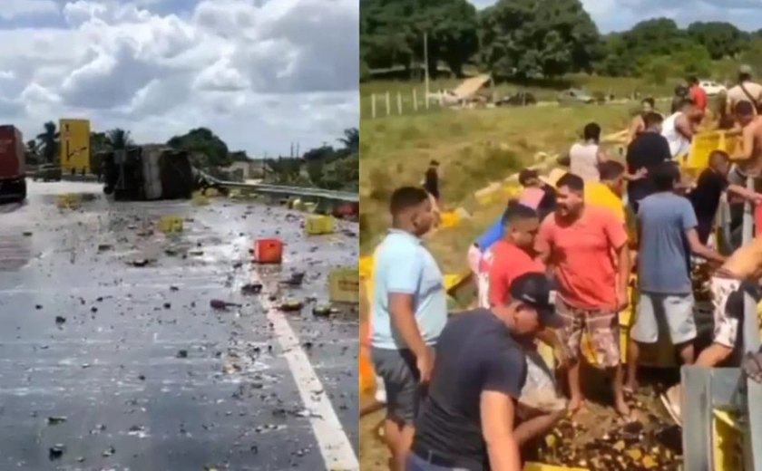 Motorista de carreta fica ferido após perder controle do veículo e tombar na BR-101