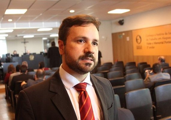 Advogados questionam parcialidade de juízes e defendem valorização