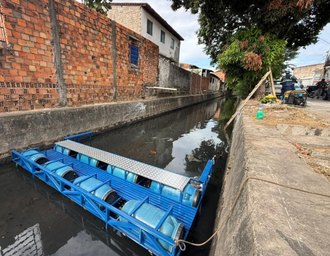 Prefeitura de Maceió instala Ecobarreiras em canais da capital