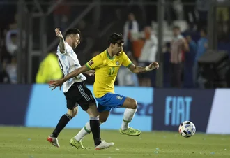 West Ham recusa proposta de R$ 250 milhões do Flamengo por Paquetá