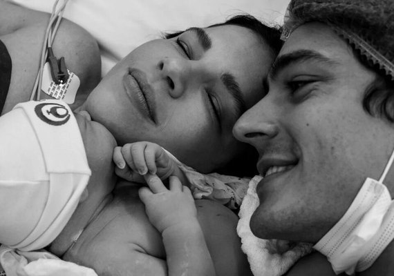 Mariana Rios dá à luz seu primeiro filho com neto de Abílio Diniz