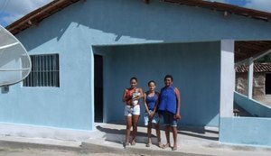 Famílias Quilombolas de Poço das Trincheiras recebem casas nesta terça-feira