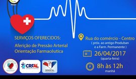 Farmacêuticos aferem pressão e orientam população no Centro de Maceió