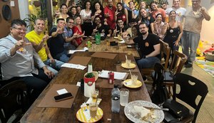 Jornalistas de Alagoas realizam ato em apoio ao presidente Lula