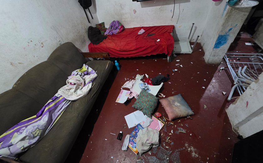 Mulher foge de casa com a filha após agressões e ameaças do companheiro
