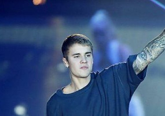 Parado pela polícia, Justin Bieber fala de Deus, do Diabo e o pedido surpreende