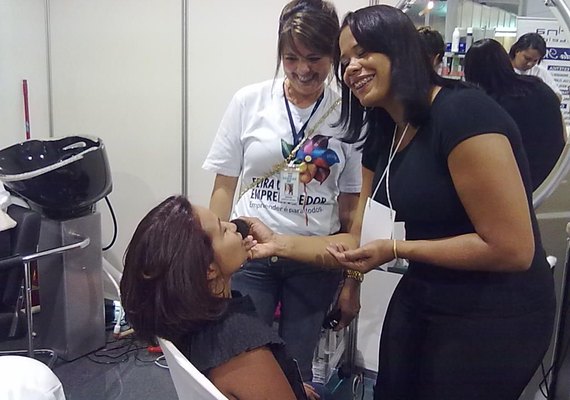 Salão-Parceiro: Lei desobriga contratação por CLT