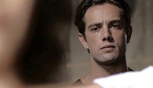 Última semana da novela 'Espelho da Vida' tem encontro de Daniel e Cris