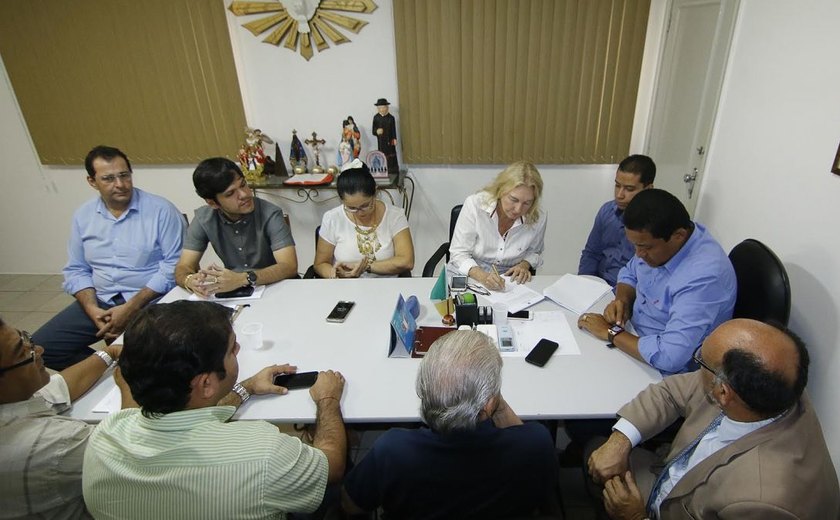 Prefeitura de Palmeira dos Índios lança edital com 141 vagas para a Saúde