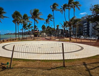 Posto 7 recebe fonte interativa com jatos de água de até 4 metros