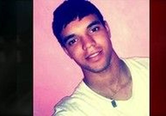 Pai chora morte do filho no Rio: 'Até quando?'