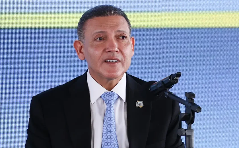 Nunes Marques dá meia hora para TRE/BA responder sobre transporte