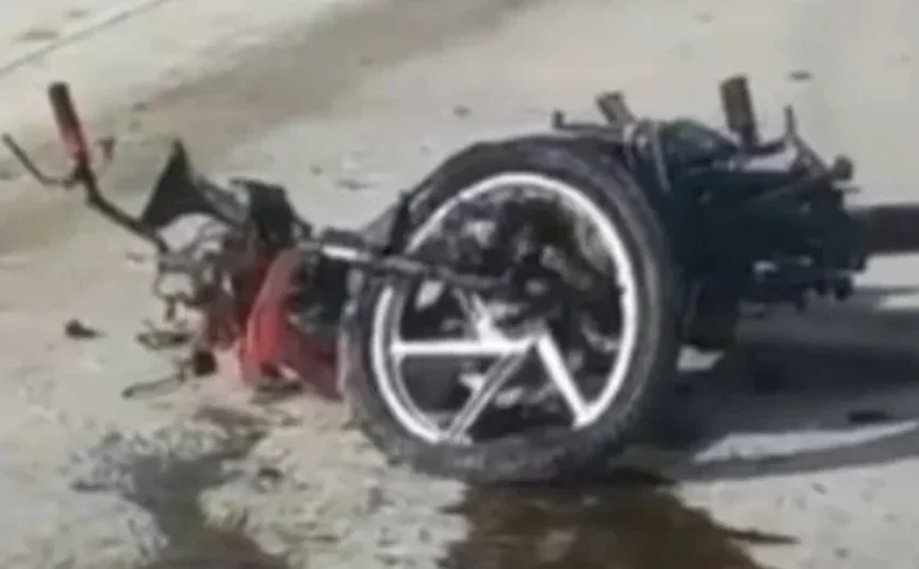 Colisão entre carro e moto deixa um homem morto em Pilar