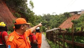 Corpo de Bombeiros suspende buscas em grota e no Rio Mundaú por causa do mau tempo