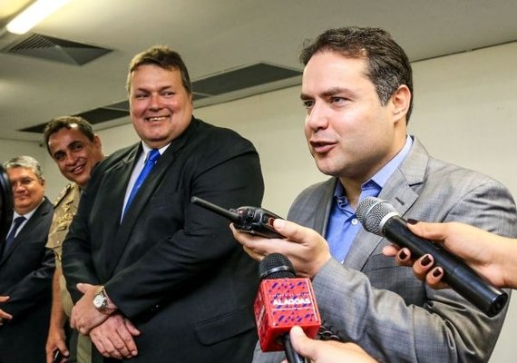 Governo de AL entrega moderno sistema de radiocomunicação digital à SSP