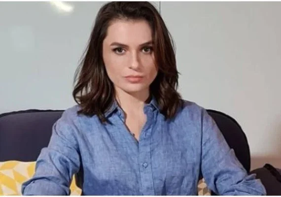 Monica Iozzi é afastada da Globo e fica fora do elenco de 'Elas por Elas'