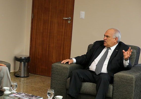 Presidente do TJ e Manoel Gomes de Barros discutem reativação da Usina Laginha