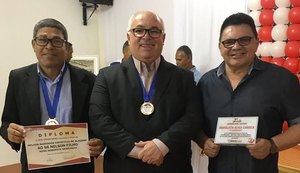 Radialistas arapiraquenses são homenageados em Penedo