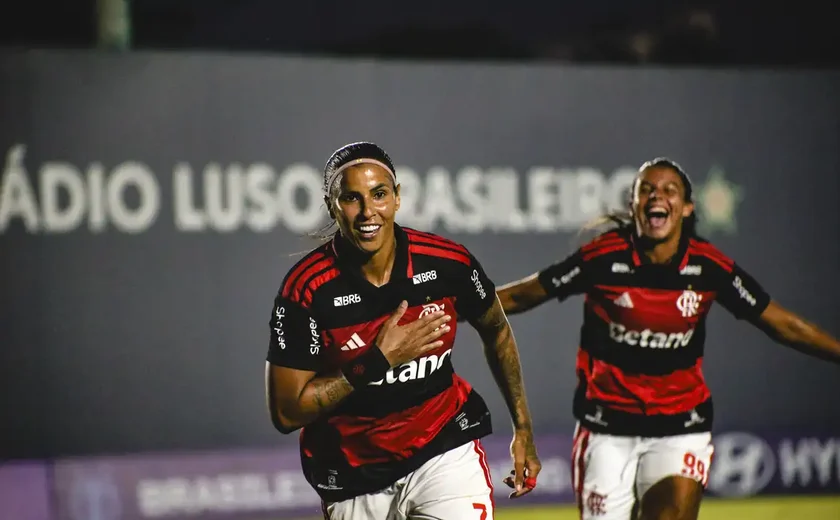 Flamengo derrota Vitória e fica perto de líderes no BR Feminino