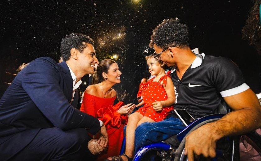 Confira a programação do desfile natalino na Rua Aberta