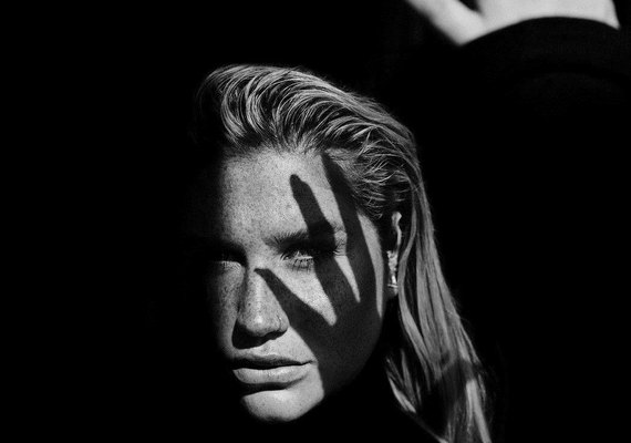 Kesha revela em entrevista que tentou se matar após sofrer abusos de Dr. Luke