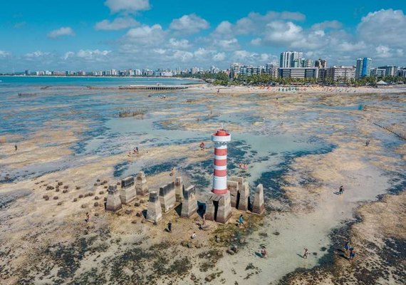 Com belezas encantadoras, Maceió completa 206 anos de história