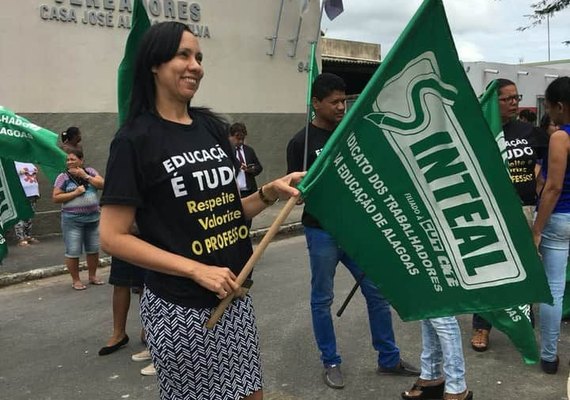 Servidora da Educação denuncia perseguição e corte salarial pelo prefeito de Capela